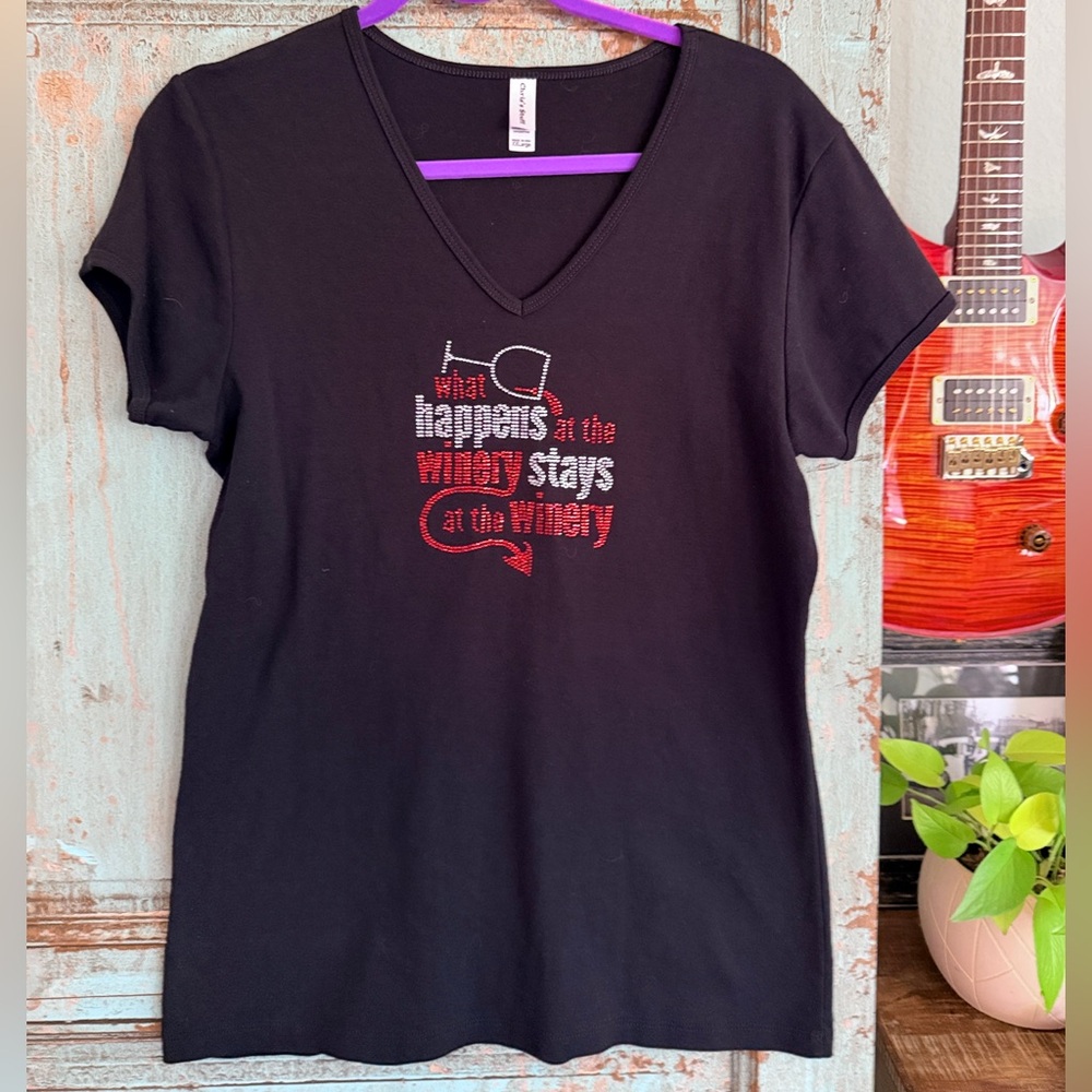 🍷 Chris’s Stuff “What Happens at the Winery” Rhinestone Tee – Black, XXL